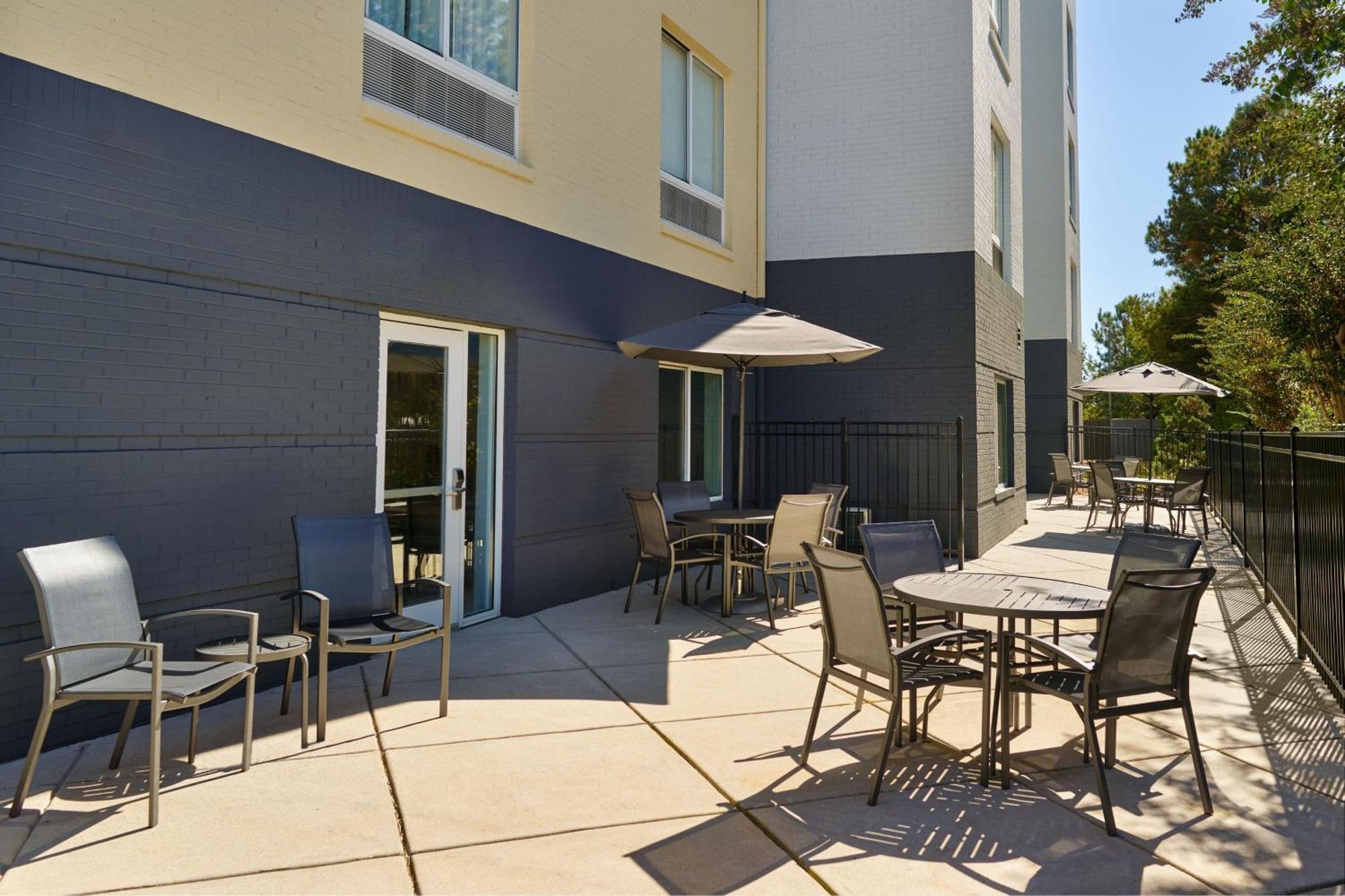 Fairfield Inn & Suites Atlanta Mcdonough Exterior photo