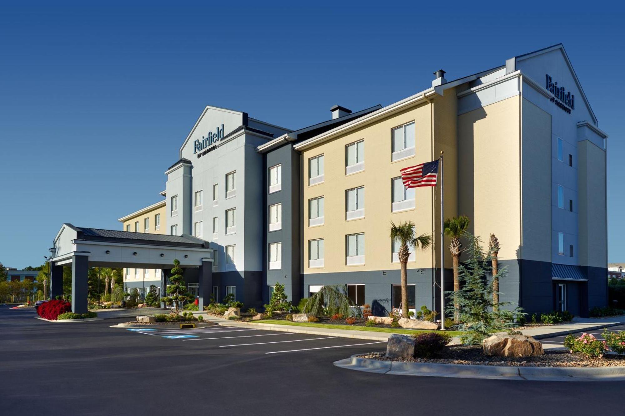 Fairfield Inn & Suites Atlanta Mcdonough Exterior photo