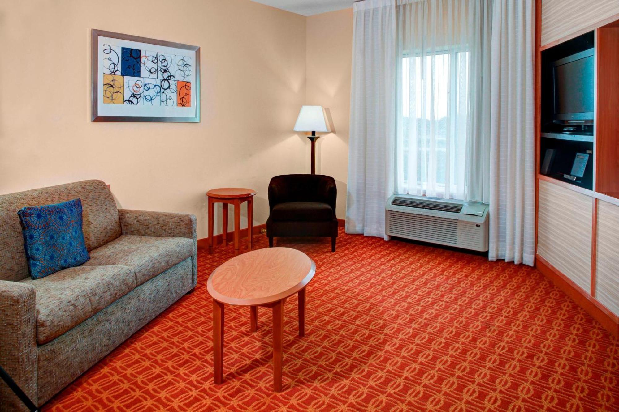 Fairfield Inn & Suites Atlanta Mcdonough Exterior photo