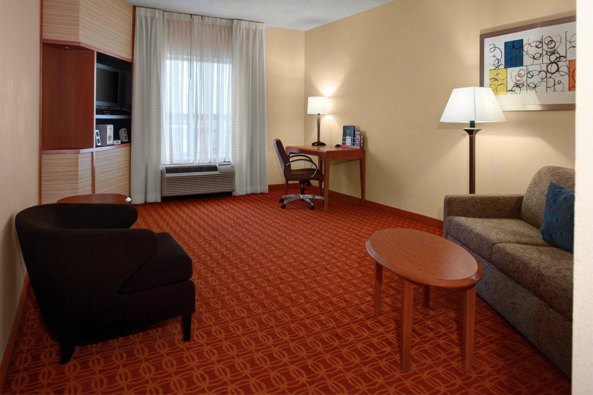 Fairfield Inn & Suites Atlanta Mcdonough Exterior photo