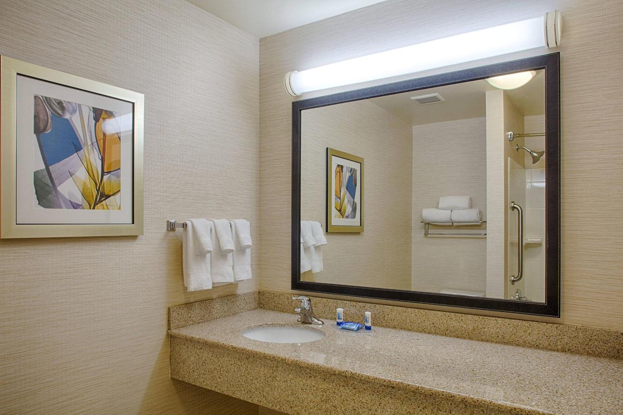 Fairfield Inn & Suites Atlanta Mcdonough Exterior photo